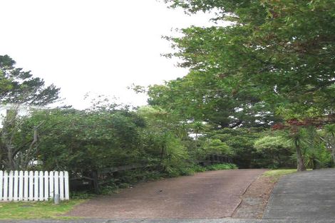 Photo of property in 33 Aplin Place, Birkdale, Auckland, 0626