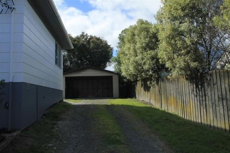 Photo of property in 12 St Margaret Place, West Harbour, Auckland, 0618