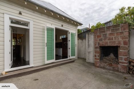 Photo of property in 22 Exeter Street, Lyttelton, 8082