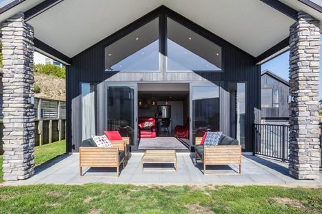 Photo of property in 14 The Fjord, Aotea, Porirua, 5024