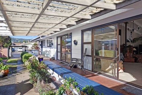 Photo of property in 1 Edgewater Grove, Whakatane, 3120