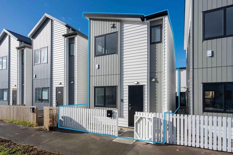 Photo of property in 32 Whare Kauri Road, Papakura, 2110