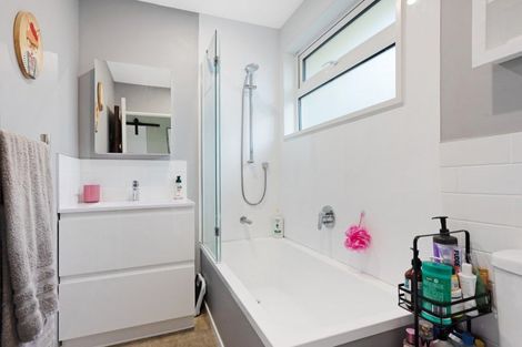 Photo of property in 1/107 Allington Road, Karori, Wellington, 6012