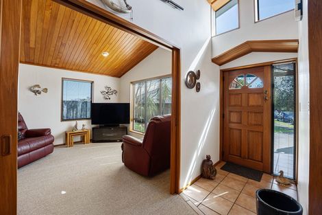 Photo of property in 8 Argyle Place, Highlands Park, New Plymouth, 4312