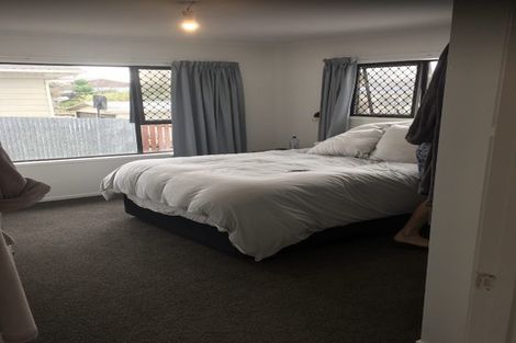 Photo of property in 23 Lane Road, Weymouth, Auckland, 2103