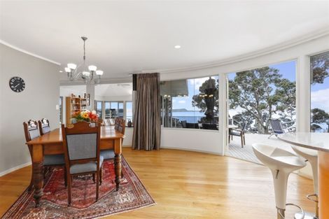 Photo of property in 30 Marellen Drive, Red Beach, 0932