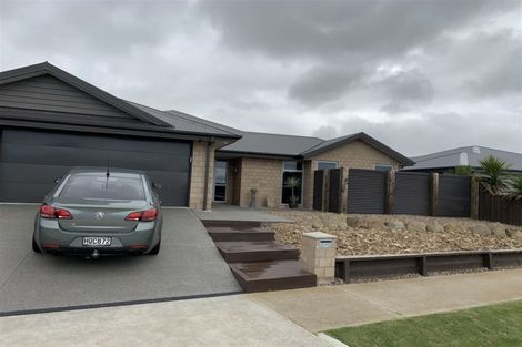 Photo of property in 7 Whakatipu Street, Pegasus, 7612