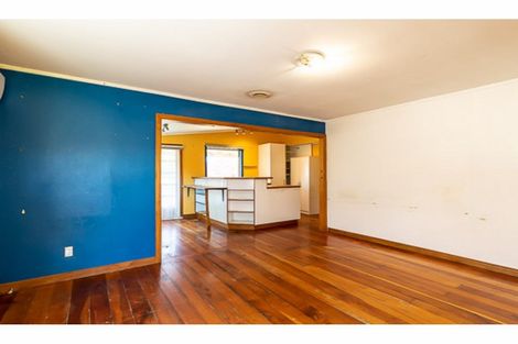 Photo of property in 26 Woodglen Road, Glen Eden, Auckland, 0602