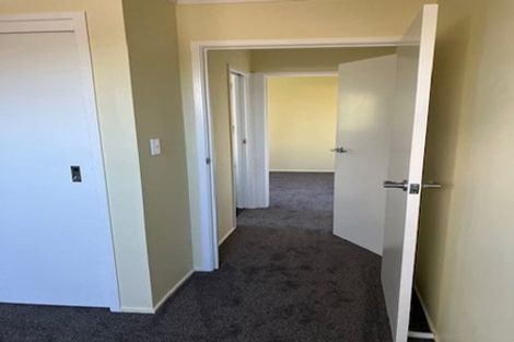 Photo of property in 43 Taioma Crescent, Te Atatu Peninsula, Auckland, 0610