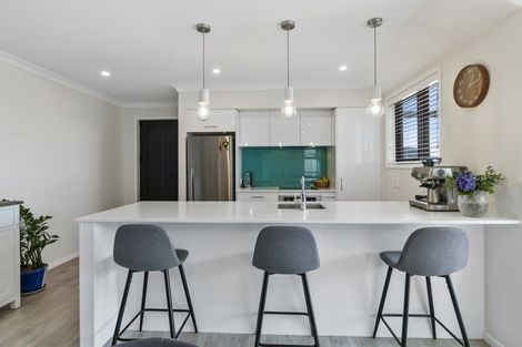 Photo of property in 74 Bert Wall Drive, Omokoroa, 3114