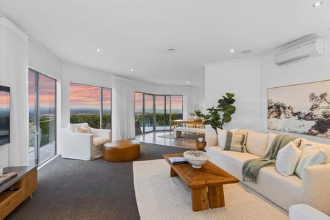 Photo of property in 19 Luxton Place, Mount Pleasant, Christchurch, 8081