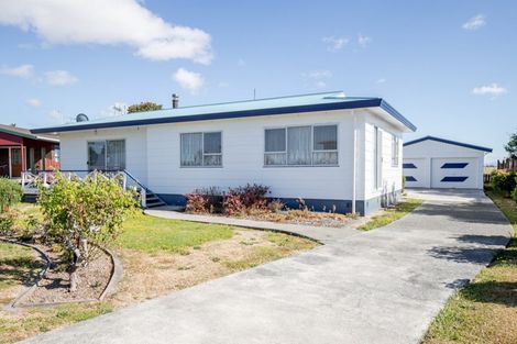 Photo of property in 14 Mahana Road, Ngatea, 3503