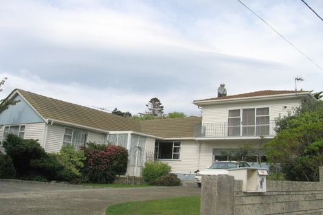 Photo of property in 6 Duncan Street, Tawa, Wellington, 5028