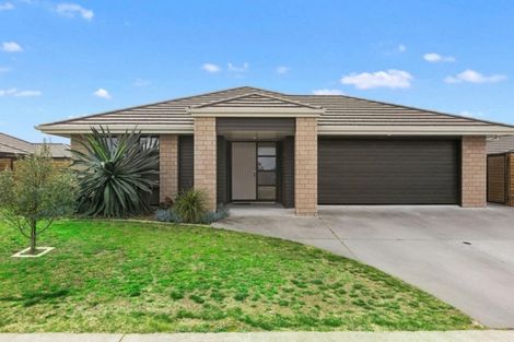 Photo of property in 23 Rainey Crescent, Papamoa Beach, Papamoa, 3118