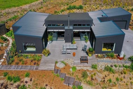 Photo of property in Tapuae, 21 Washer Road, Omata, New Plymouth, 4374