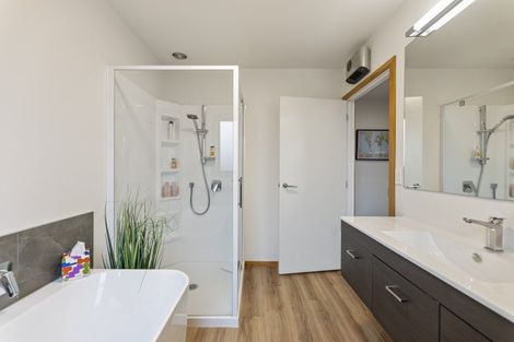 Photo of property in 16 Glendermid Close, Sawyers Bay, Port Chalmers, 9023