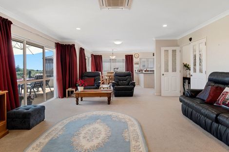 Photo of property in 17 La Sendero Way, Bethlehem, Tauranga, 3110