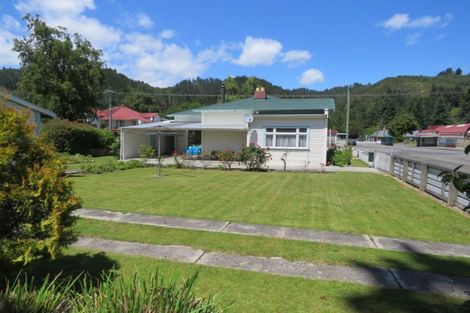 Photo of property in 35 Walsh Street, Reefton, 7830