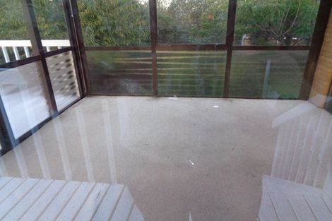 Photo of property in 2/125 Glenmore Road, Sunnyhills, Auckland, 2010