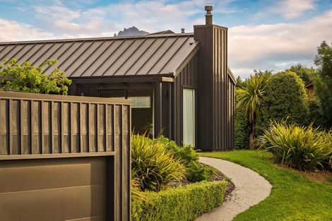 Photo of property in 10 Ellesmere Avenue, Jacks Point, Queenstown, 9371