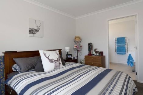 Photo of property in 22 Lakeside Terrace, Omokoroa, 3114