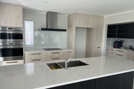 Photo of property in 17 Te Kaka Place, Omokoroa, 3114