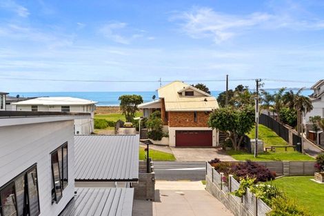 Photo of property in 1020c Papamoa Beach Road, Papamoa Beach, 3118