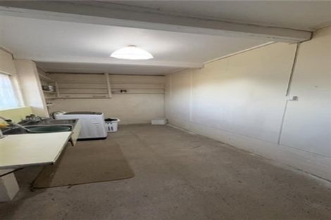 Photo of property in 19 Scott Street, Moturoa, New Plymouth, 4310