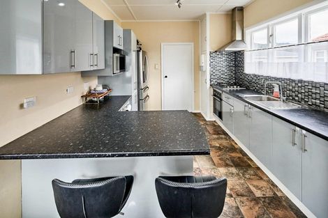 Photo of property in 68 Churton Crescent, Taita, Lower Hutt, 5011