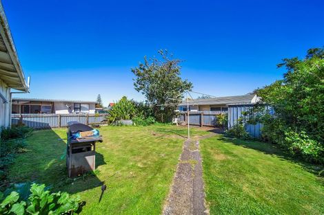 Photo of property in 19 Rimu Street, Hawera, 4610