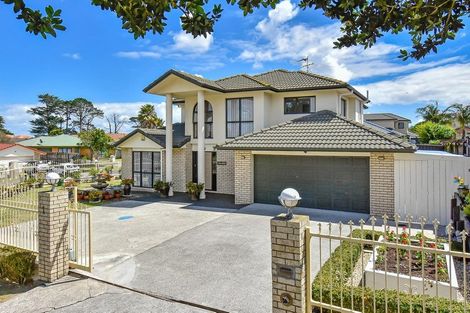 Photo of property in 1 Samara Place, Clendon Park, Auckland, 2103
