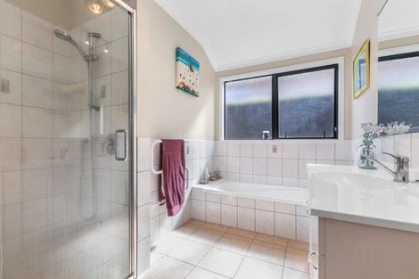 Photo of property in 4 Orion Drive, Welcome Bay, Tauranga, 3112