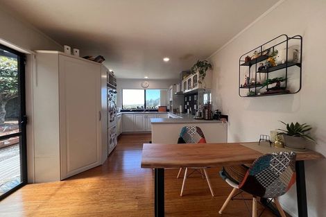 Photo of property in 3 Javelin Place, West Harbour, Auckland, 0618