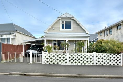 Photo of property in 120 Hargest Crescent, Saint Clair, Dunedin, 9012