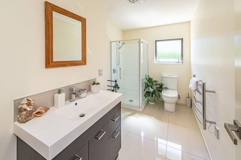 Photo of property in 15 Edith Collier Drive, Otamatea, Whanganui, 4500