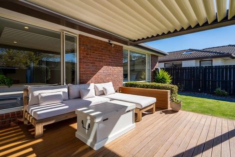 Photo of property in 2/14 Bentley Street, Russley, Christchurch, 8042