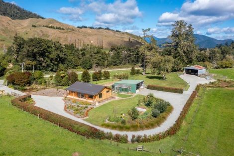 Photo of property in 61 Matiri West Bank Road, Matiri, Murchison, 7077