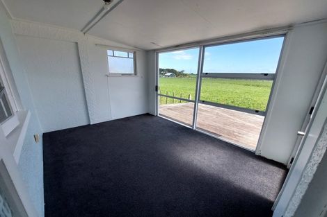 Photo of property in 122 Wortley Road, Lepperton, New Plymouth, 4373