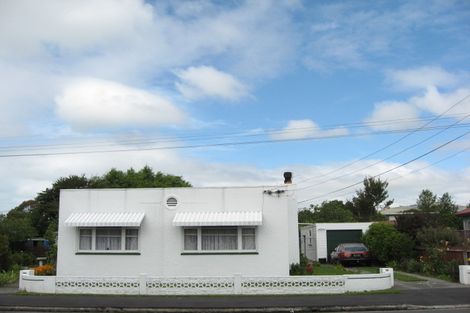 Photo of property in 10 Okeover Street, Woolston, Christchurch, 8062