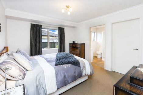 Photo of property in 34 Sunstone Crescent, Brown Owl, Upper Hutt, 5018