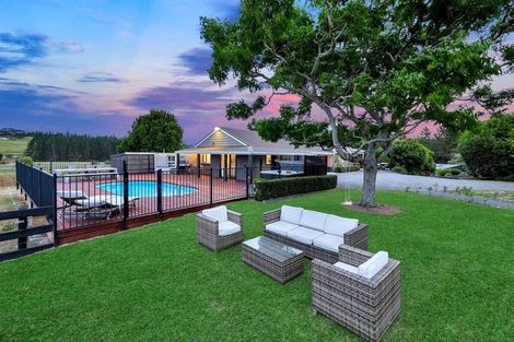 Photo of property in 56 Monowai Road, Wainui, Silverdale, 0994