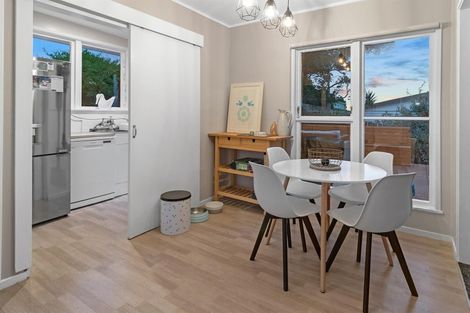 Photo of property in 1/24 Lysander Crescent, Beach Haven, Auckland, 0626