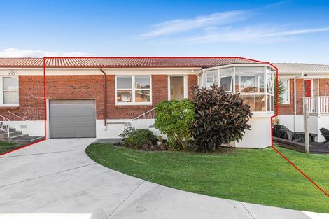 Photo of property in 2/11 Winscombe Street, Belmont, Auckland, 0622