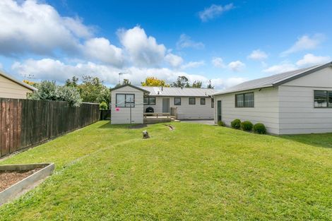 Photo of property in 110 Oakfield Crescent, Pukete, Hamilton, 3200