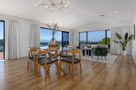 Photo of property in 60b Queen Charlotte Drive, Aotea, Porirua, 5024