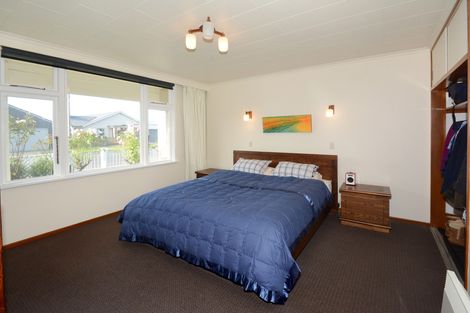 Photo of property in 120 Hargest Crescent, Saint Clair, Dunedin, 9012