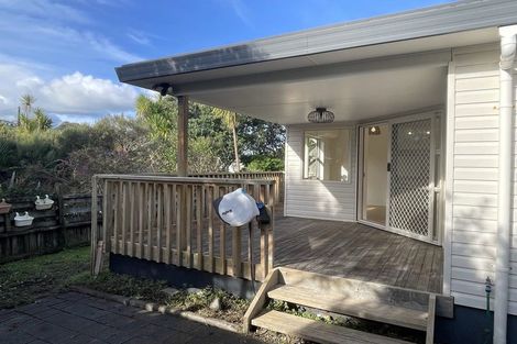 Photo of property in 8a Langton Road, Stanmore Bay, Whangaparaoa, 0932
