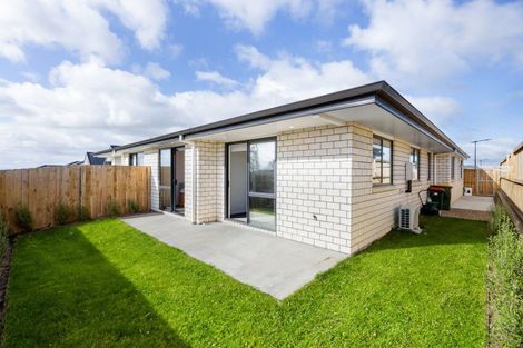 Photo of property in 41 Waruhia Crescent, Rototuna North, 3281