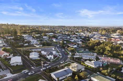 Photo of property in 22 Sarona Avenue, Glen Eden, Auckland, 0602