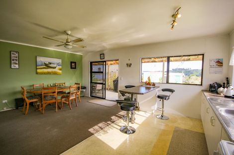 Photo of property in 29 Oxford Street, Whakapirau, Maungaturoto, 0583